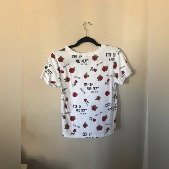 « Rise up and pray » white shirt red roses - Picture 4 of 6